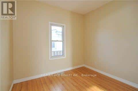 132 GRENFELL STREET — Oshawa (Vanier), Ontario - Photo 4 of 10