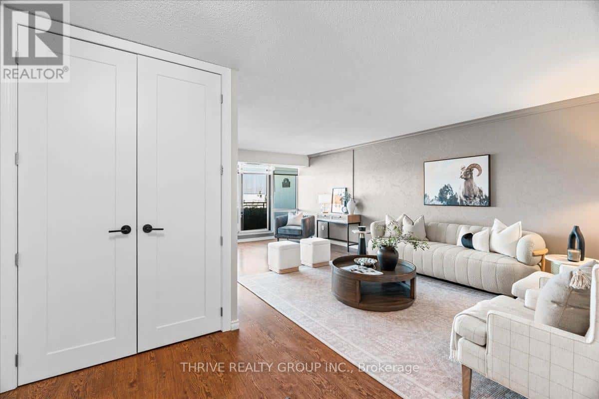 1601 - 389 DUNDAS STREET — London East (East K), Ontario - Photo 2 of 37