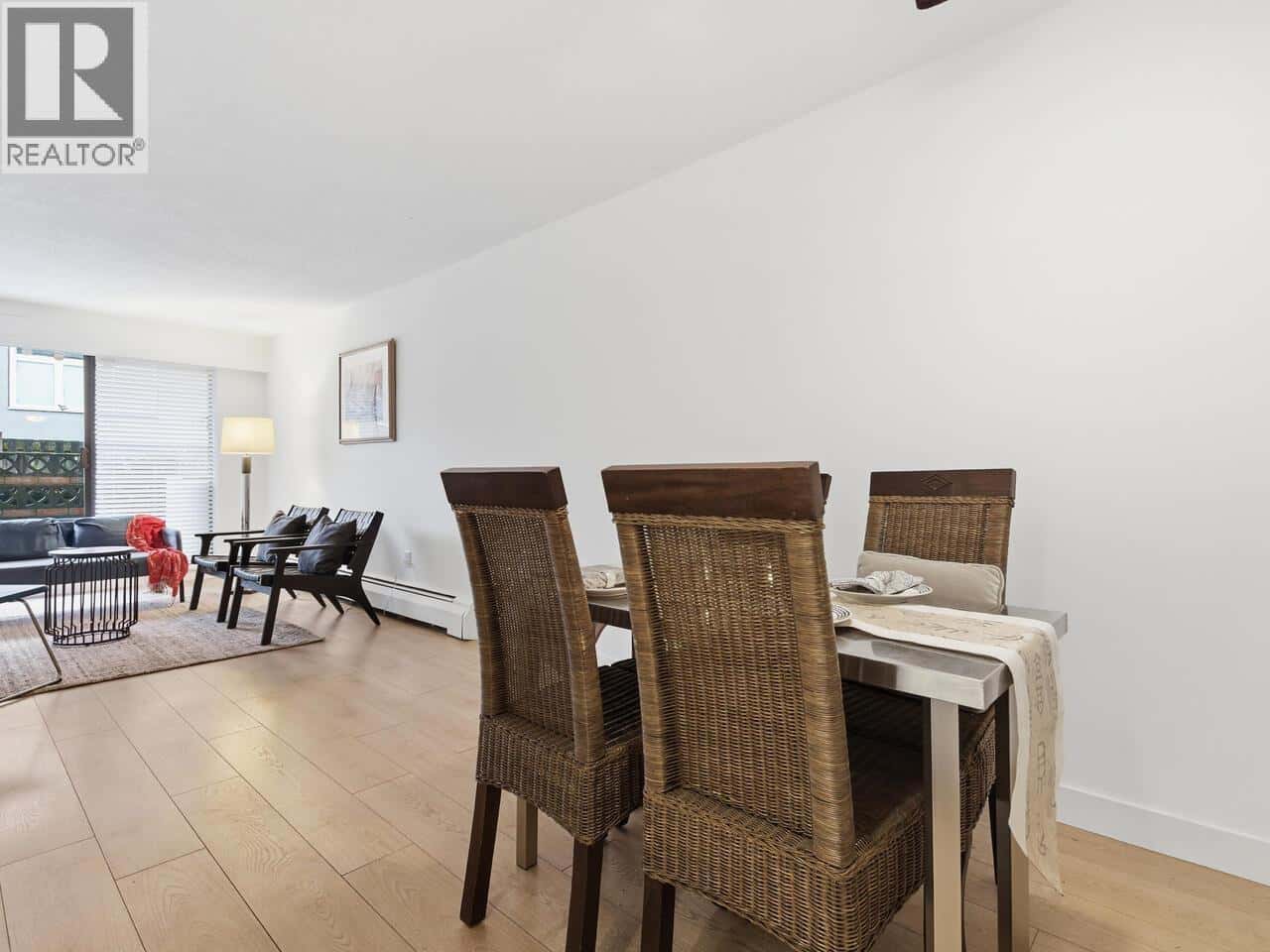 101 2910 ONTARIO STREET — Vancouver, British Columbia - Photo 3 of 24