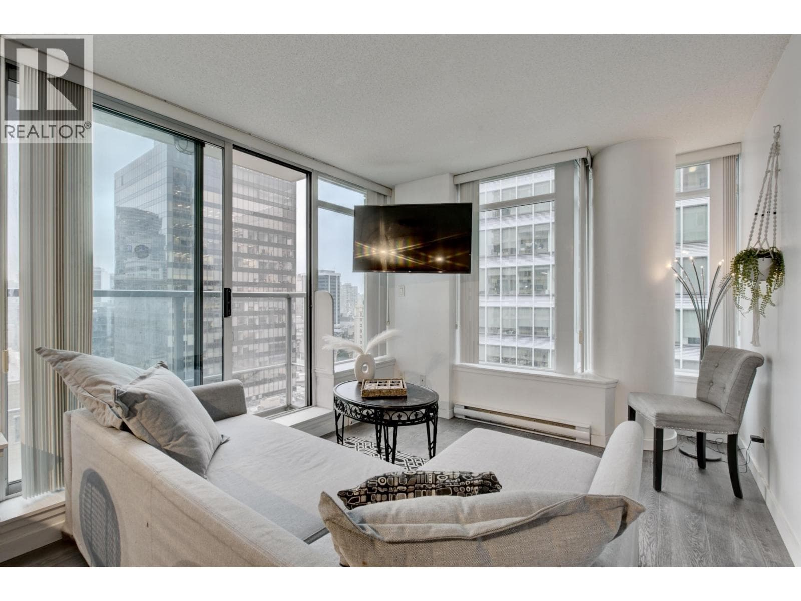 1505 610 GRANVILLE STREET — Vancouver, British Columbia - Main photo