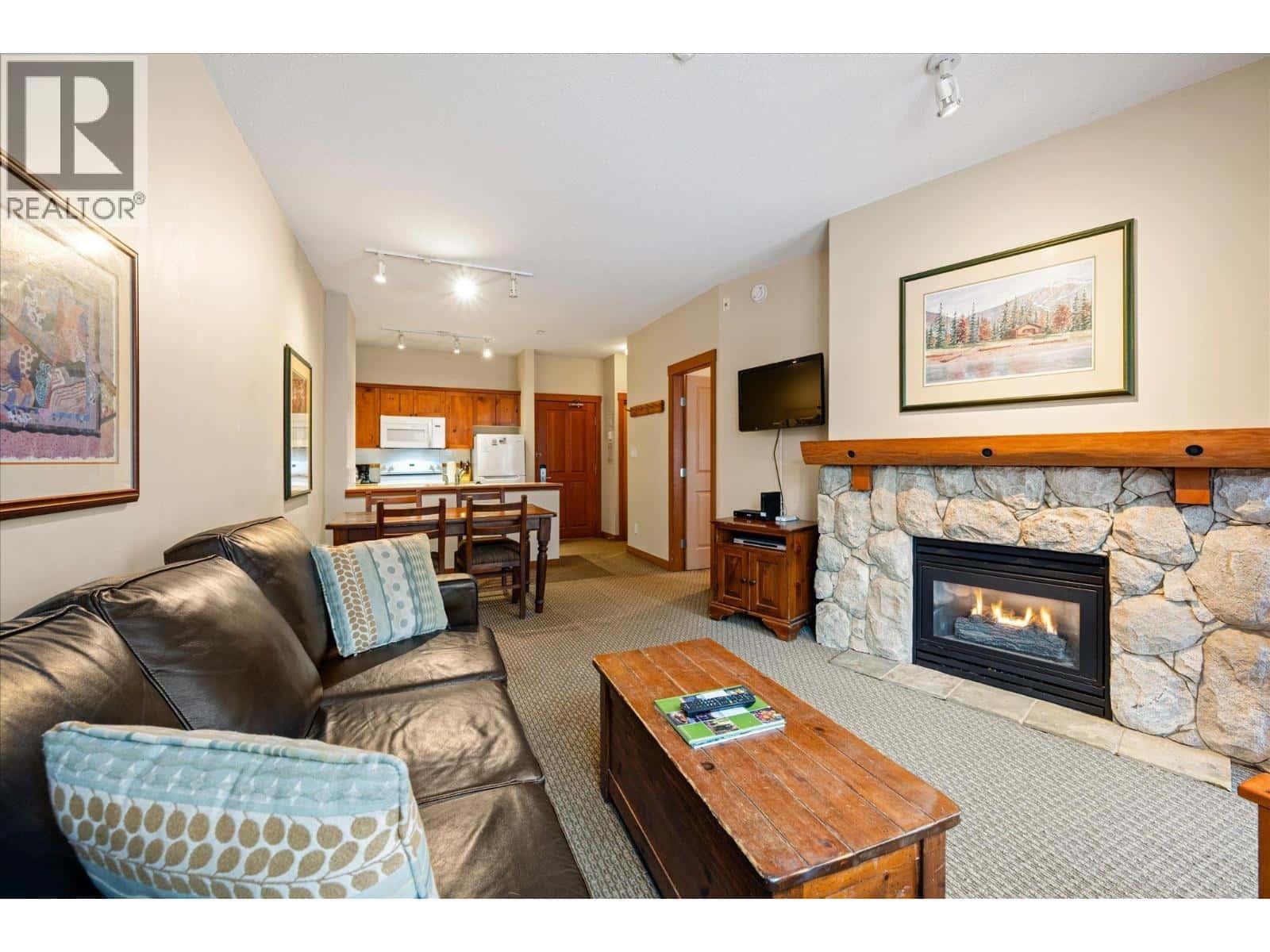 212 4660 BLACKCOMB WAY — Whistler, British Columbia - Photo 5 of 20