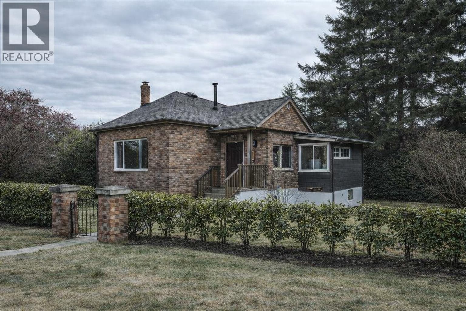 865 E 12TH STREET — North Vancouver, British Columbia - Main photo