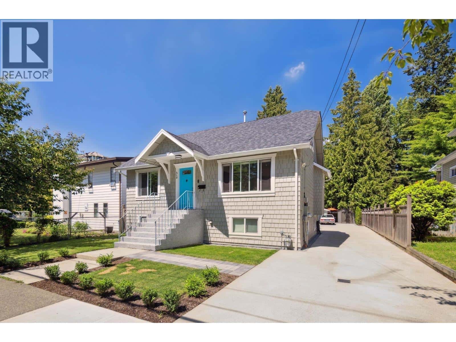 413 SEVENTH AVENUE — New Westminster, British Columbia - Photo 2 of 40