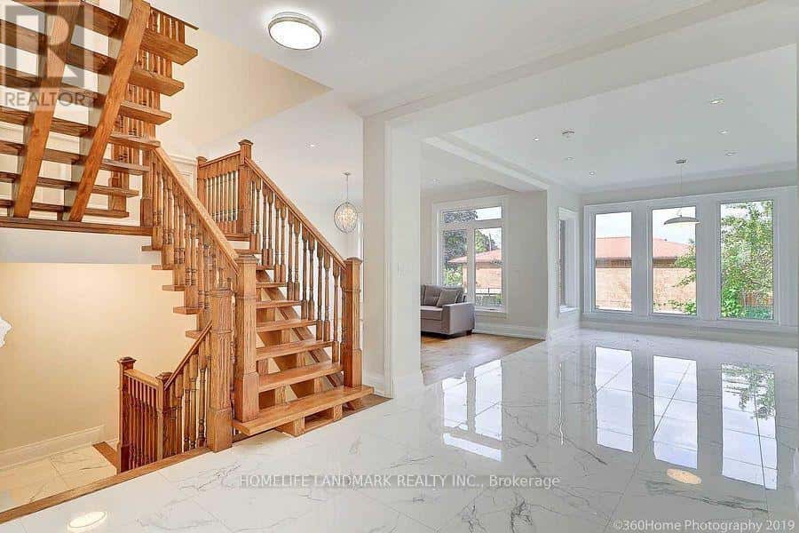 24 CEDAR BRAE BOULEVARD — Toronto (Eglinton East), Ontario - Photo 4 of 18