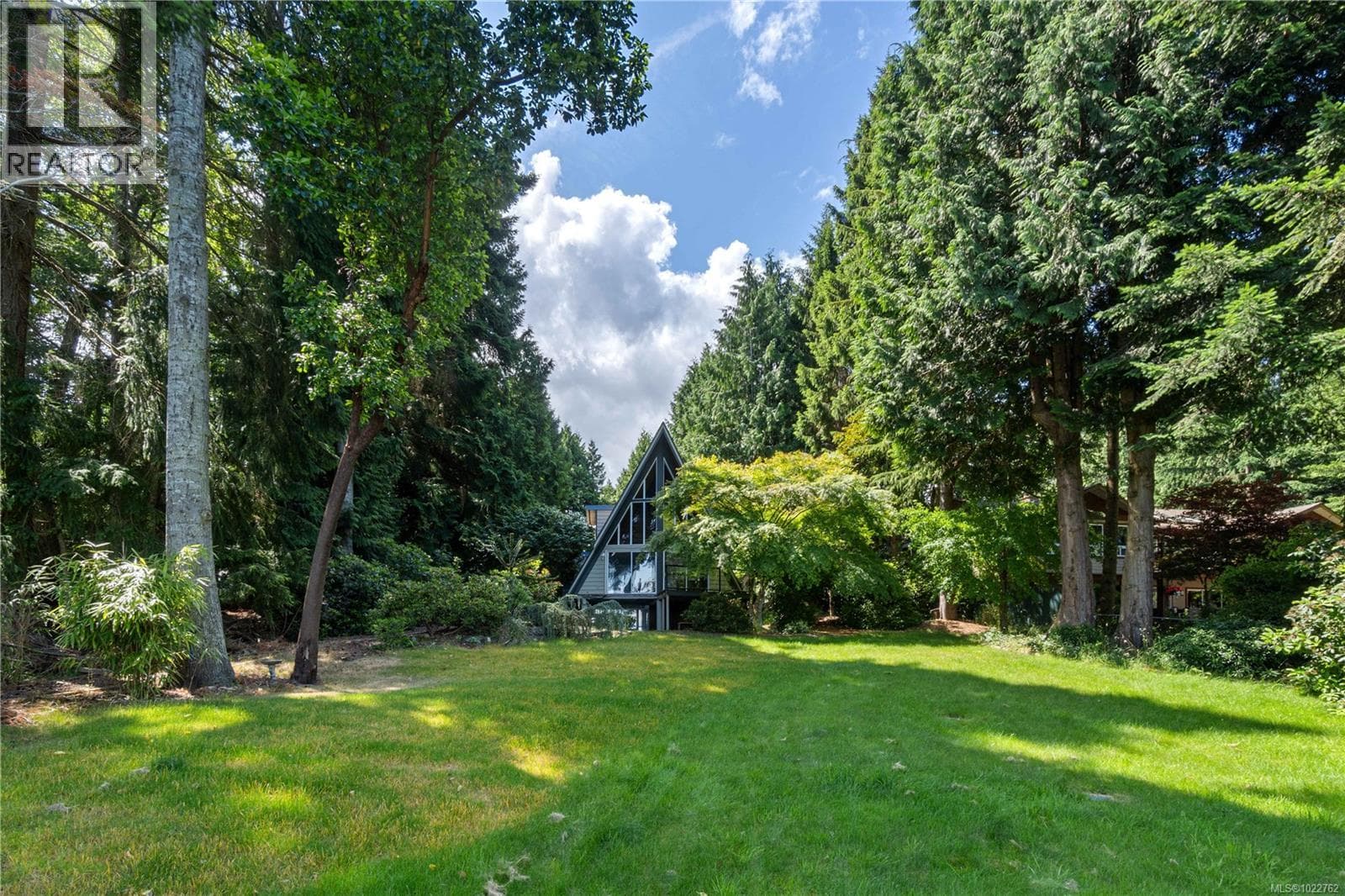 5948 Waldbank Rd — Nanaimo, British Columbia - Main photo