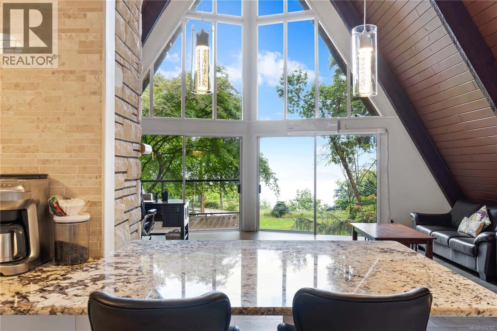 5948 Waldbank Rd — Nanaimo, British Columbia - Photo 5 of 43