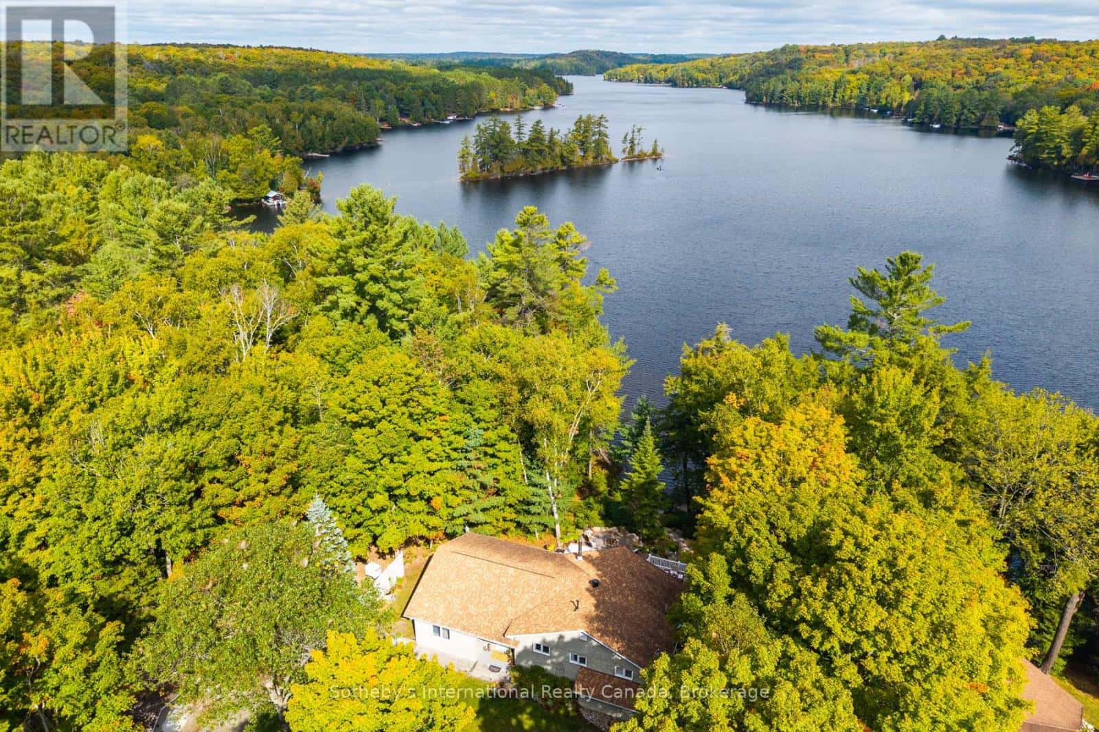 20 FISH ROCK ROAD — Huntsville (Chaffey), Ontario - Photo 2 of 49