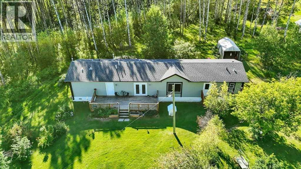 445026 Range Road 43 — Rural Ponoka County, Alberta - Photo 2 of 34