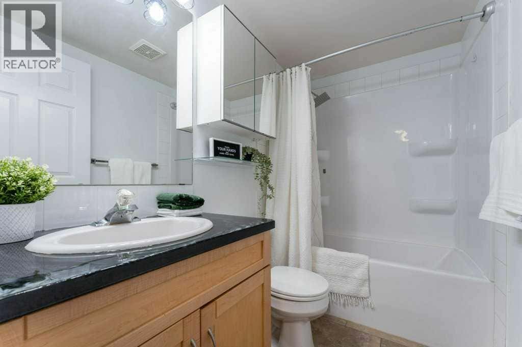 Calgary — Calgary - Photo 3 of 45