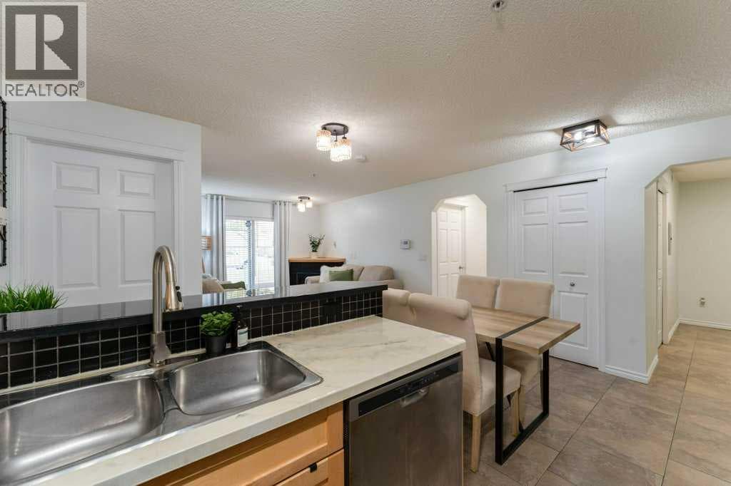 Calgary — Calgary - Main photo