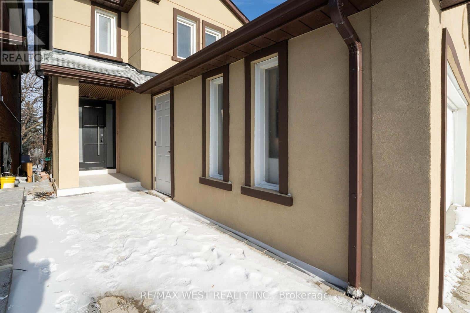 188 MISTY MEADOW DRIVE — Vaughan (East Woodbridge), Ontario - Photo 2 of 50