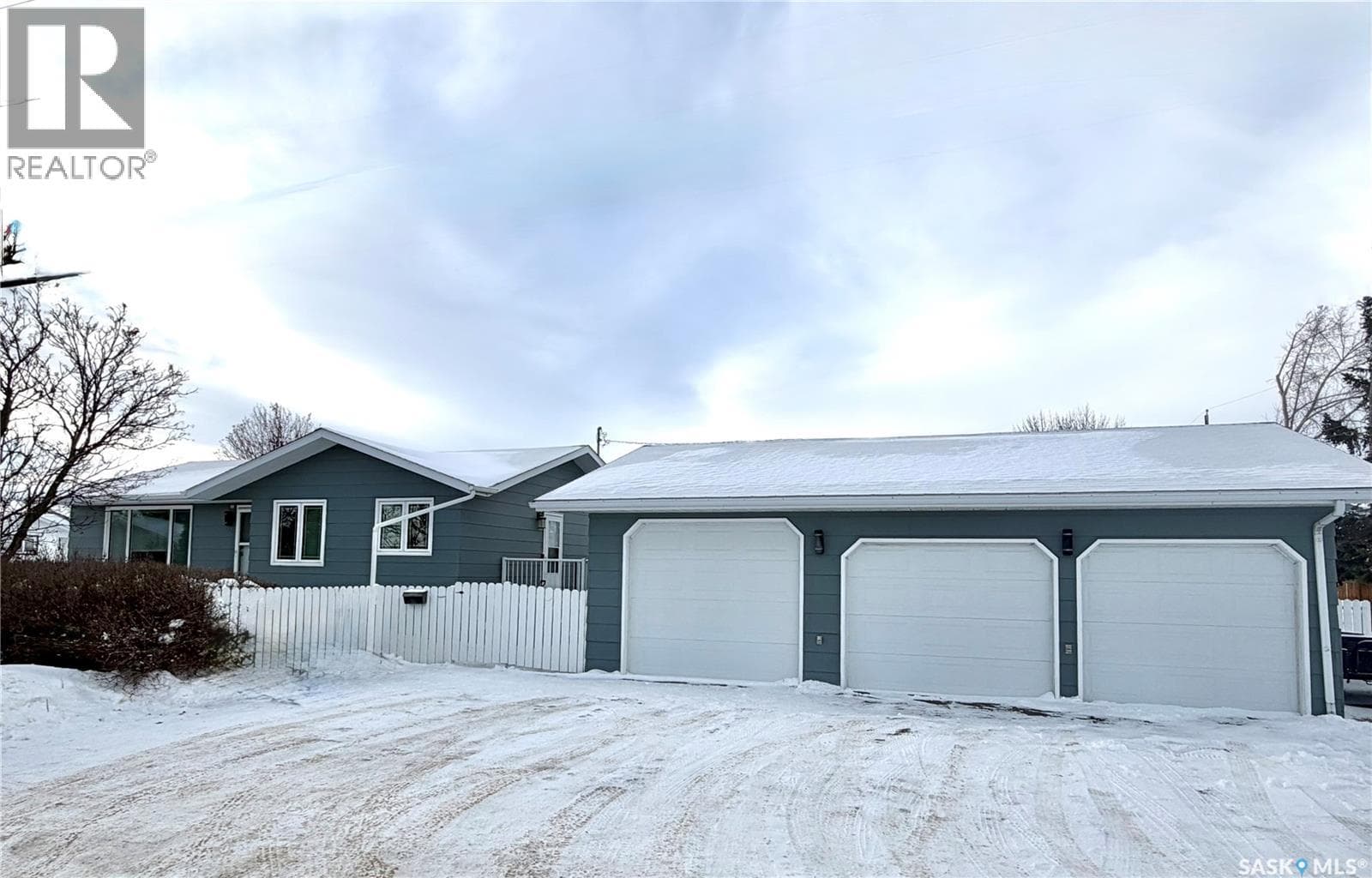 202 19th STREET — Battleford, Saskatchewan - Main photo