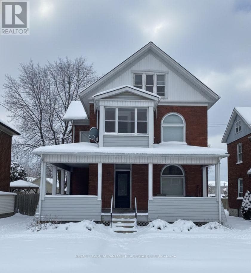28 MCEWEN AVENUE — Smiths Falls, Ontario - Main photo