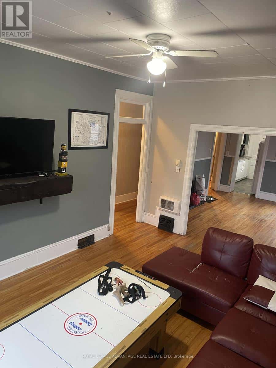 28 MCEWEN AVENUE — Smiths Falls, Ontario - Photo 5 of 17