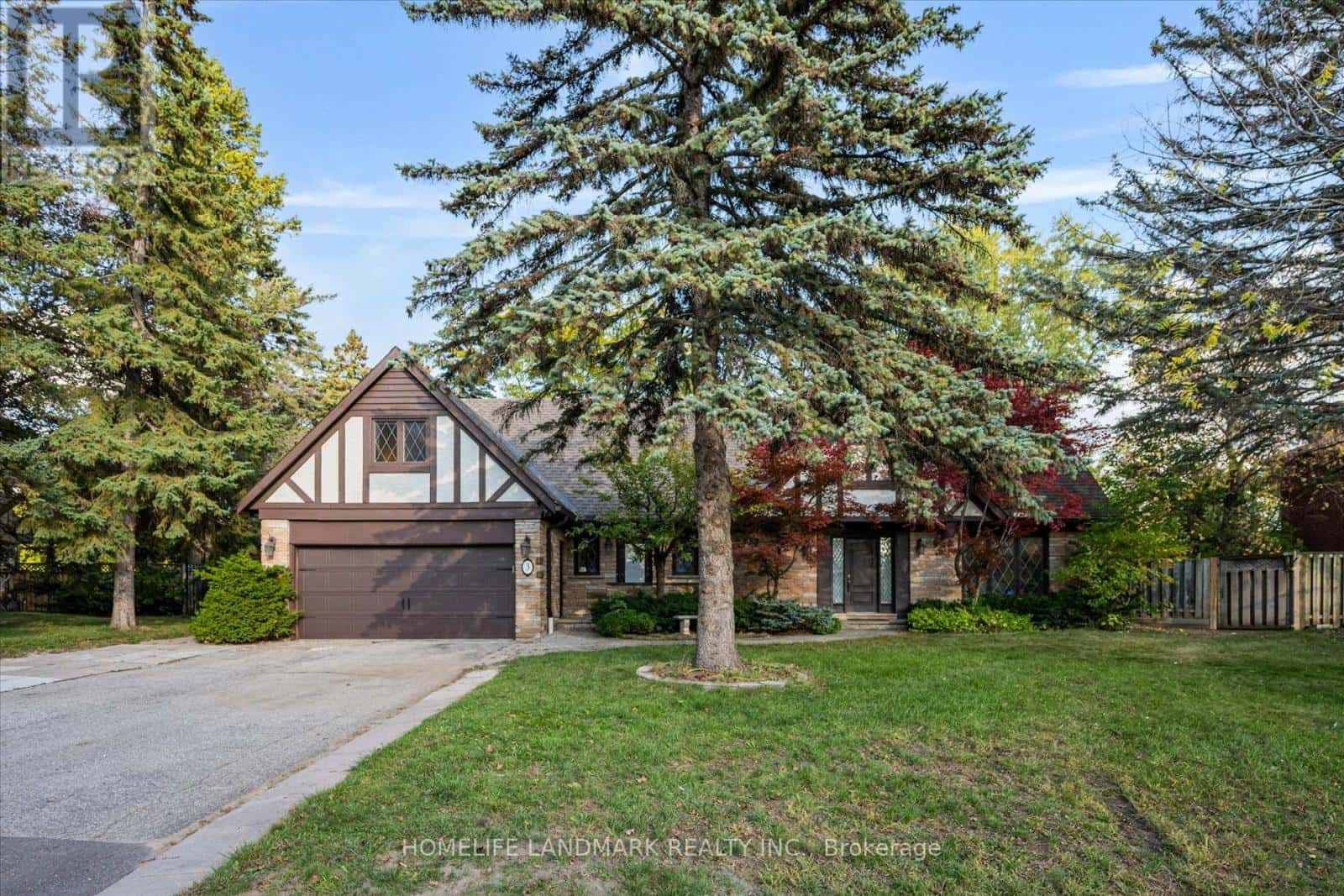 3 OLD ENGLISH LANE — Markham (Bayview Glen), Ontario - Photo 2 of 44