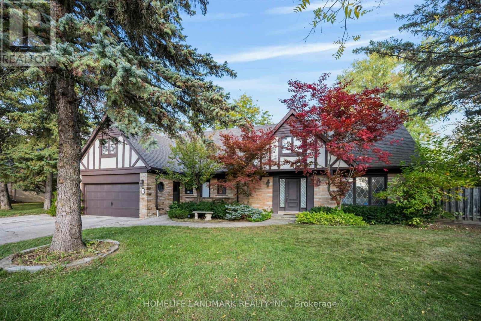 3 OLD ENGLISH LANE — Markham (Bayview Glen), Ontario - Photo 3 of 44