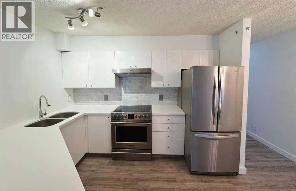 509, 1111 6 Avenue SW — Calgary, Alberta - Photo 3 of 26