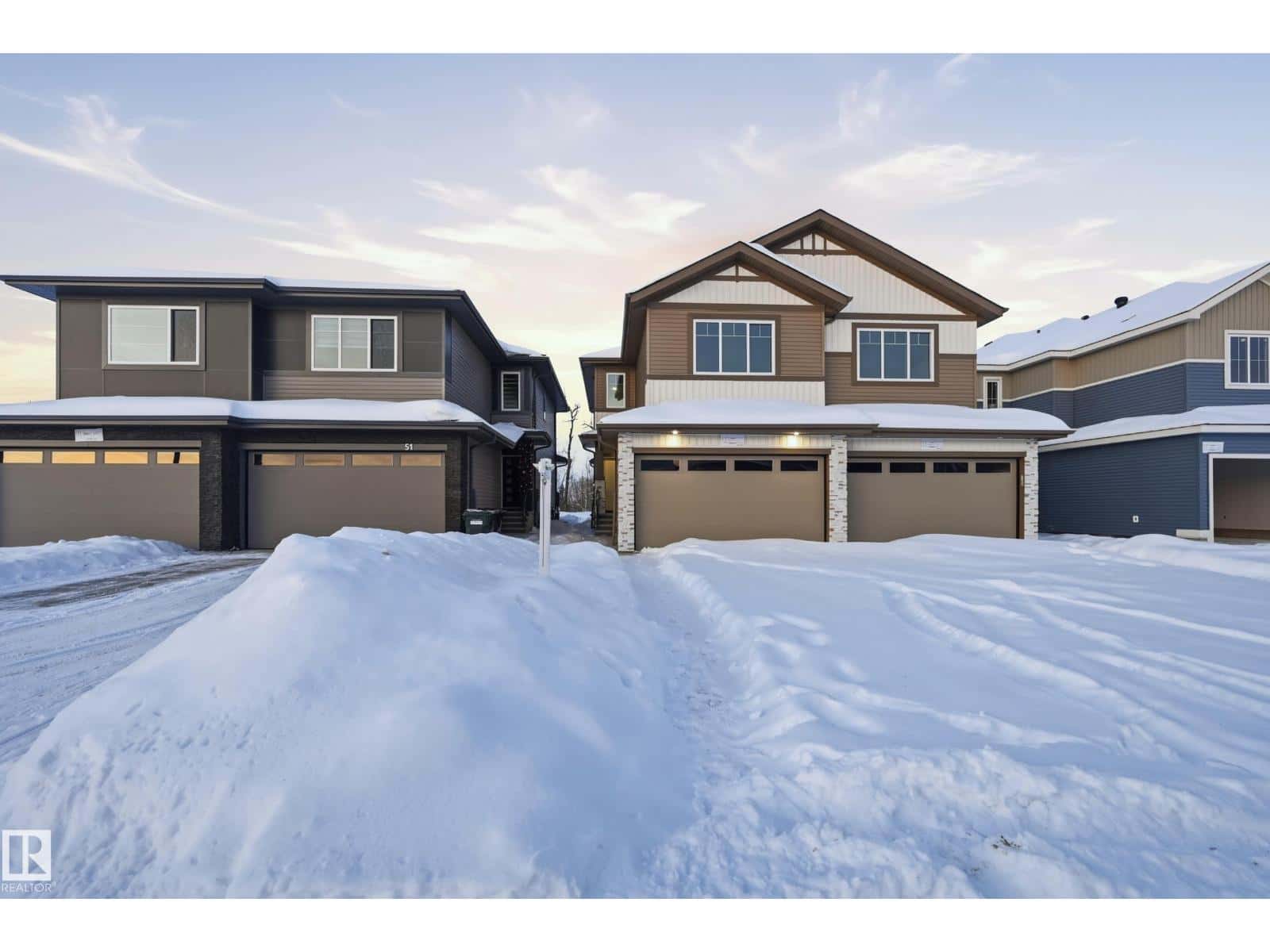 53 PATRIOT WY — Spruce Grove, Alberta - Photo 2 of 25