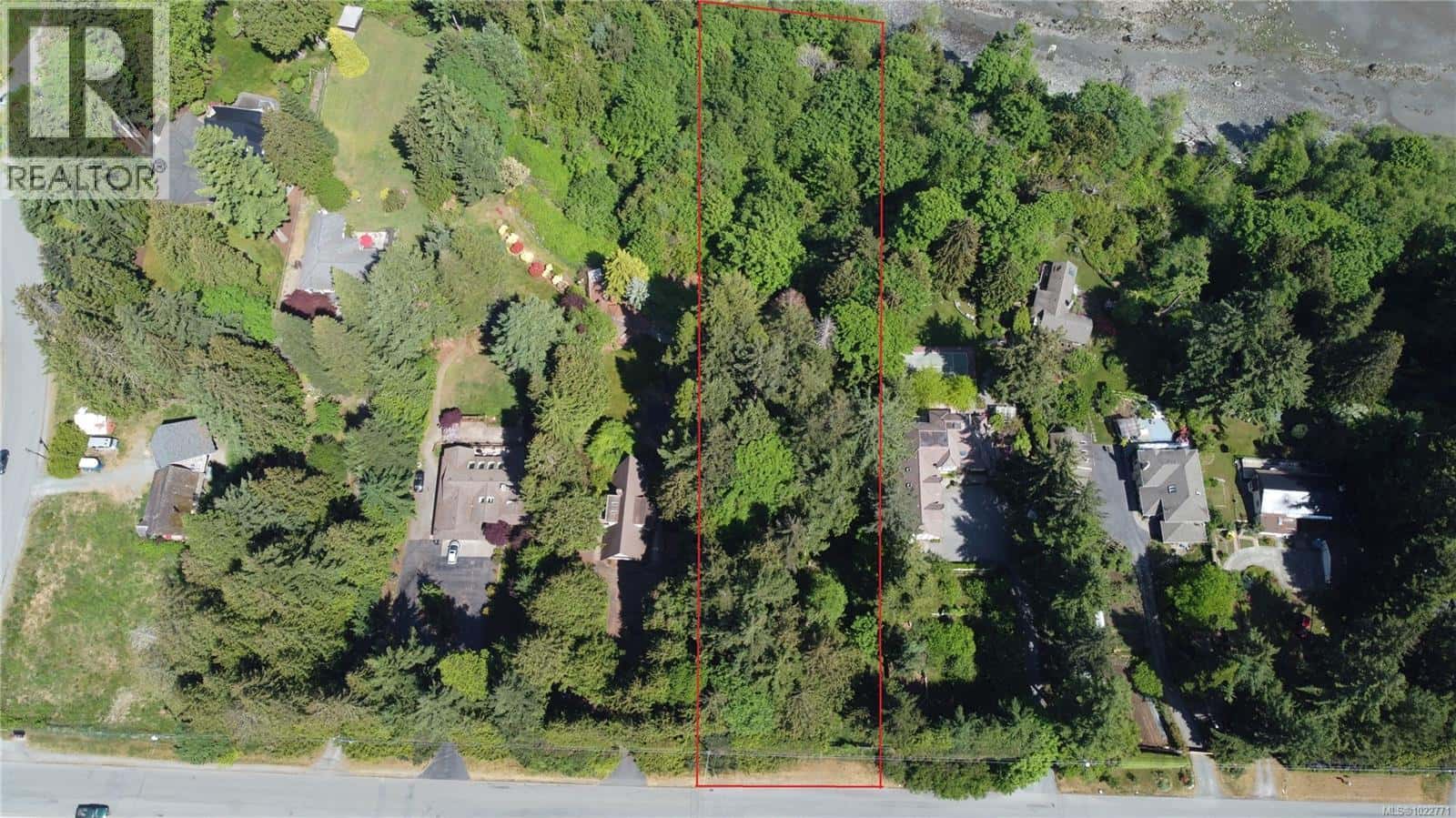 5942 Waldbank Rd — Nanaimo, British Columbia - Photo 5 of 8