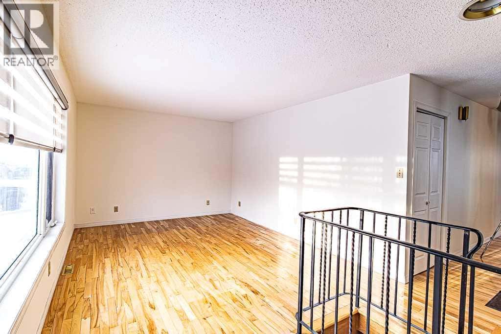 111 Christina Court — Fort McMurray, Alberta - Photo 5 of 42