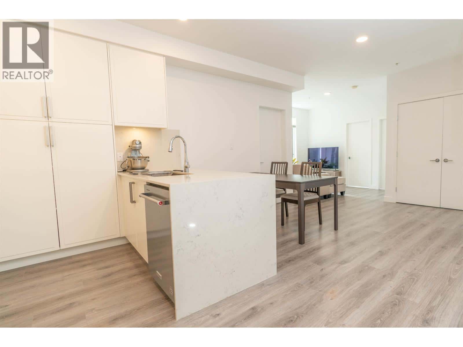 505 700 CLARKE ROAD — Coquitlam, British Columbia - Photo 3 of 18