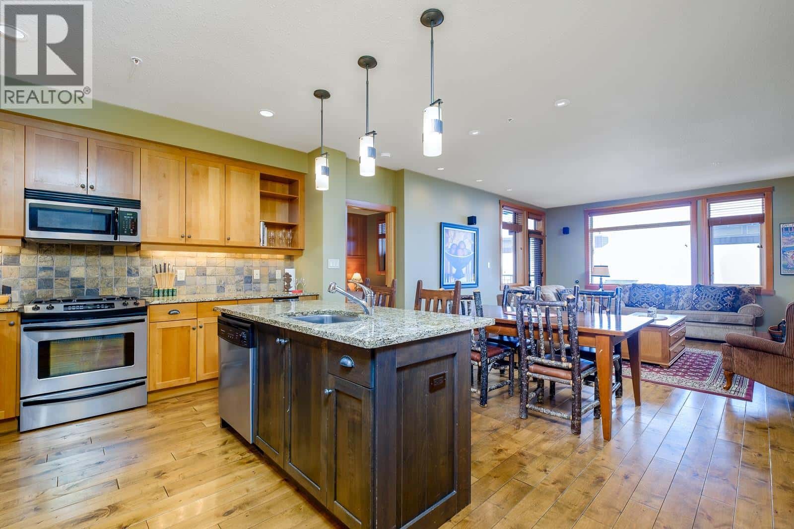 4320 Red Mountain Road Unit# 401 — Rossland, British Columbia - Photo 2 of 42