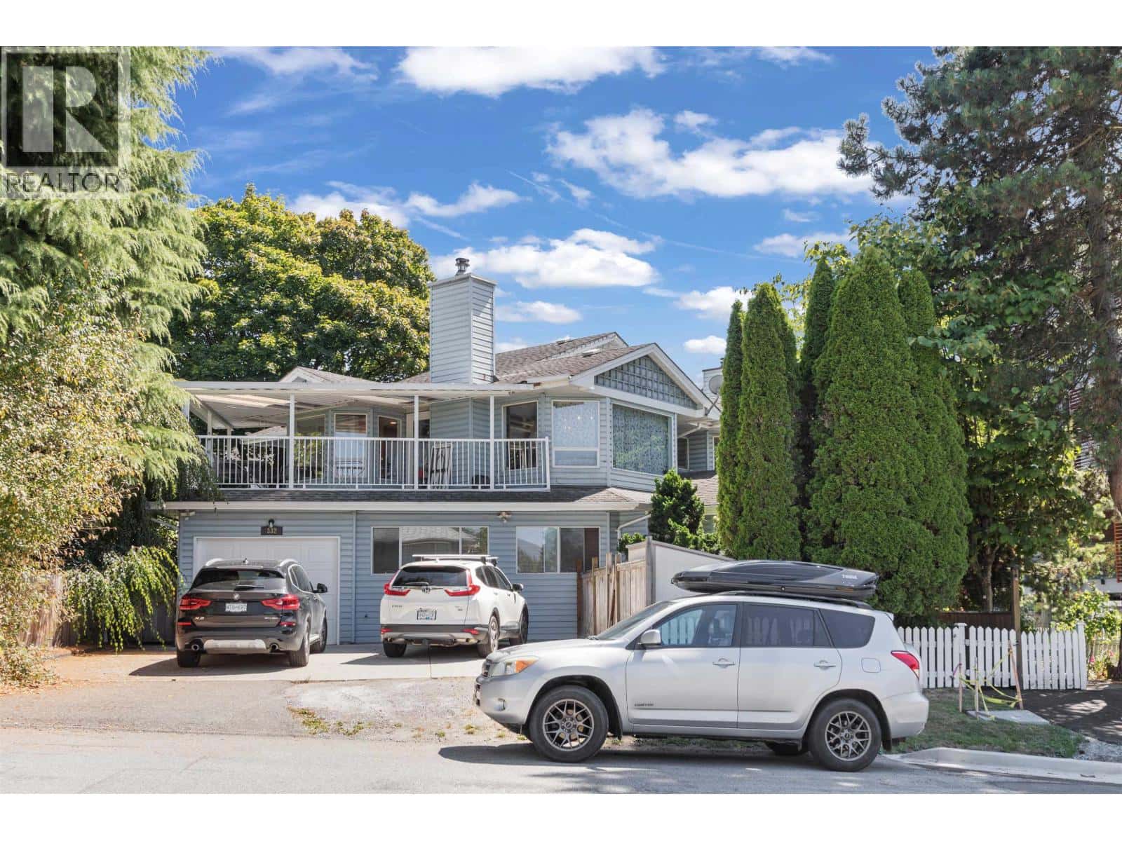 332 ST. PATRICKS AVENUE — North Vancouver, British Columbia - Photo 2 of 32