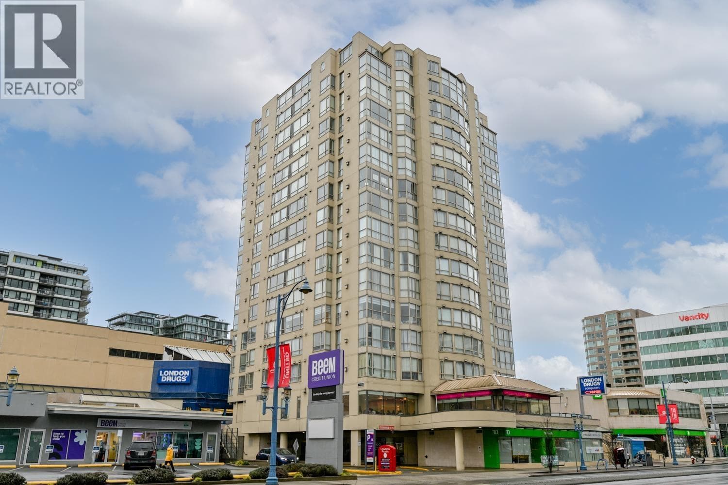 703 7995 WESTMINSTER HIGHWAY — Richmond, British Columbia - Main photo