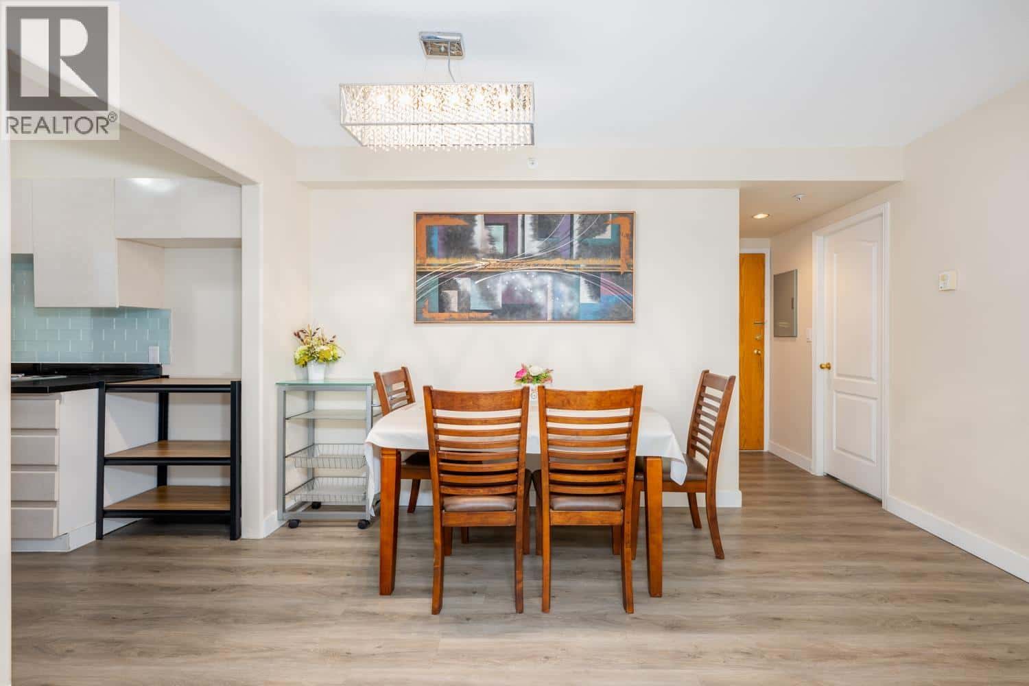 703 7995 WESTMINSTER HIGHWAY — Richmond, British Columbia - Photo 3 of 24