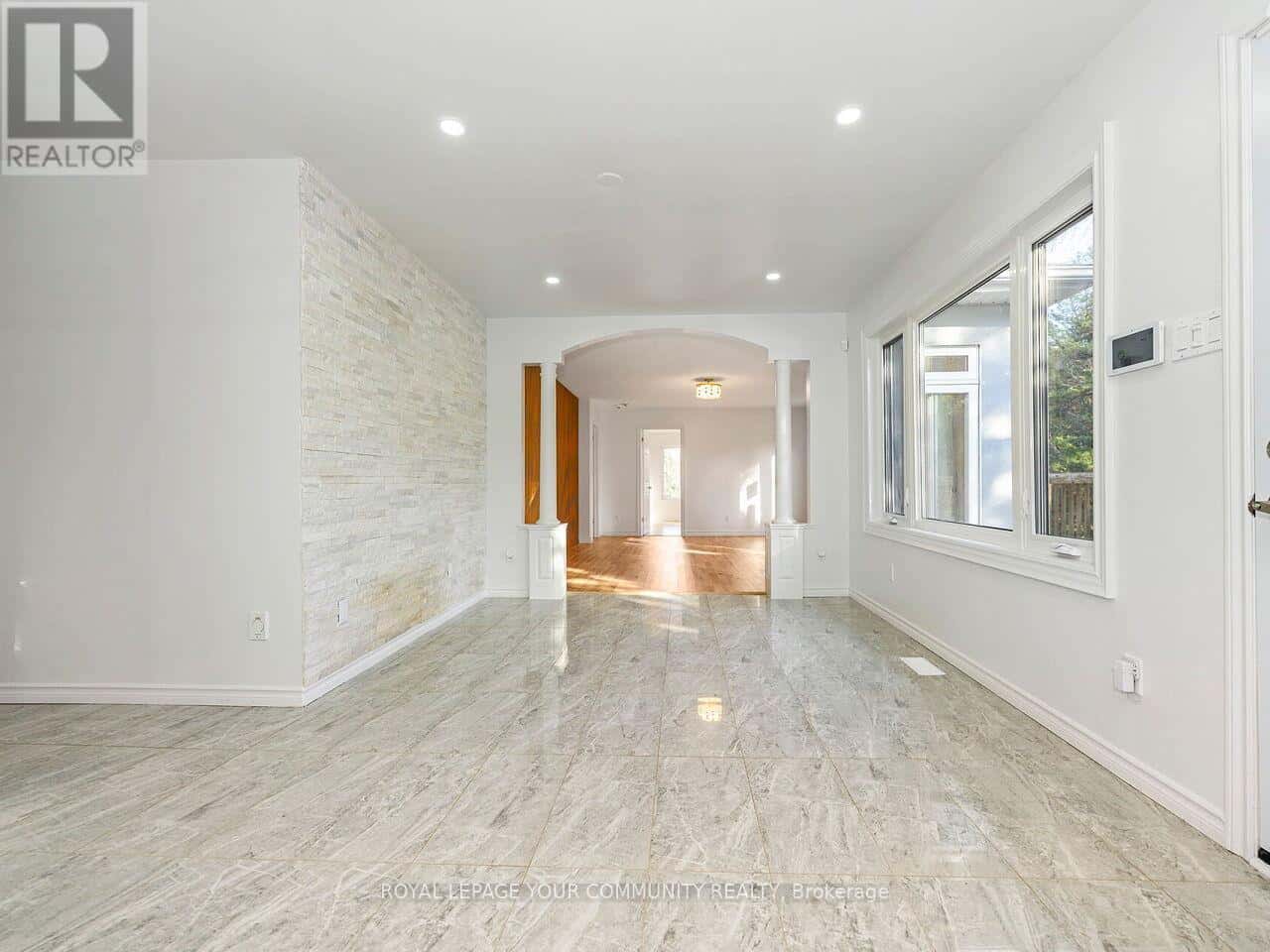 4800 HERALD ROAD — East Gwillimbury, Ontario - Photo 4 of 33