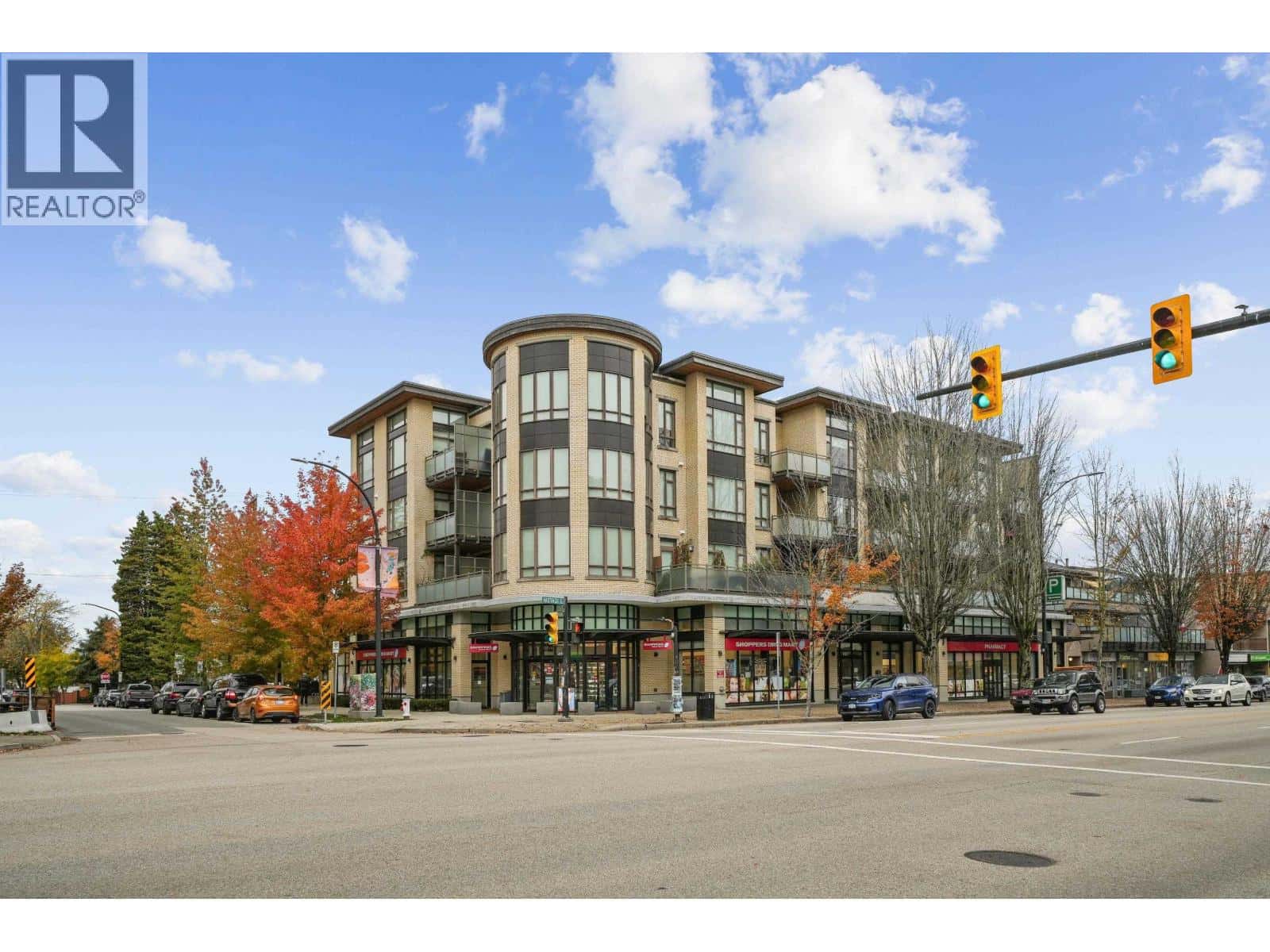 306 4307 HASTINGS STREET — Burnaby, British Columbia - Photo 2 of 30