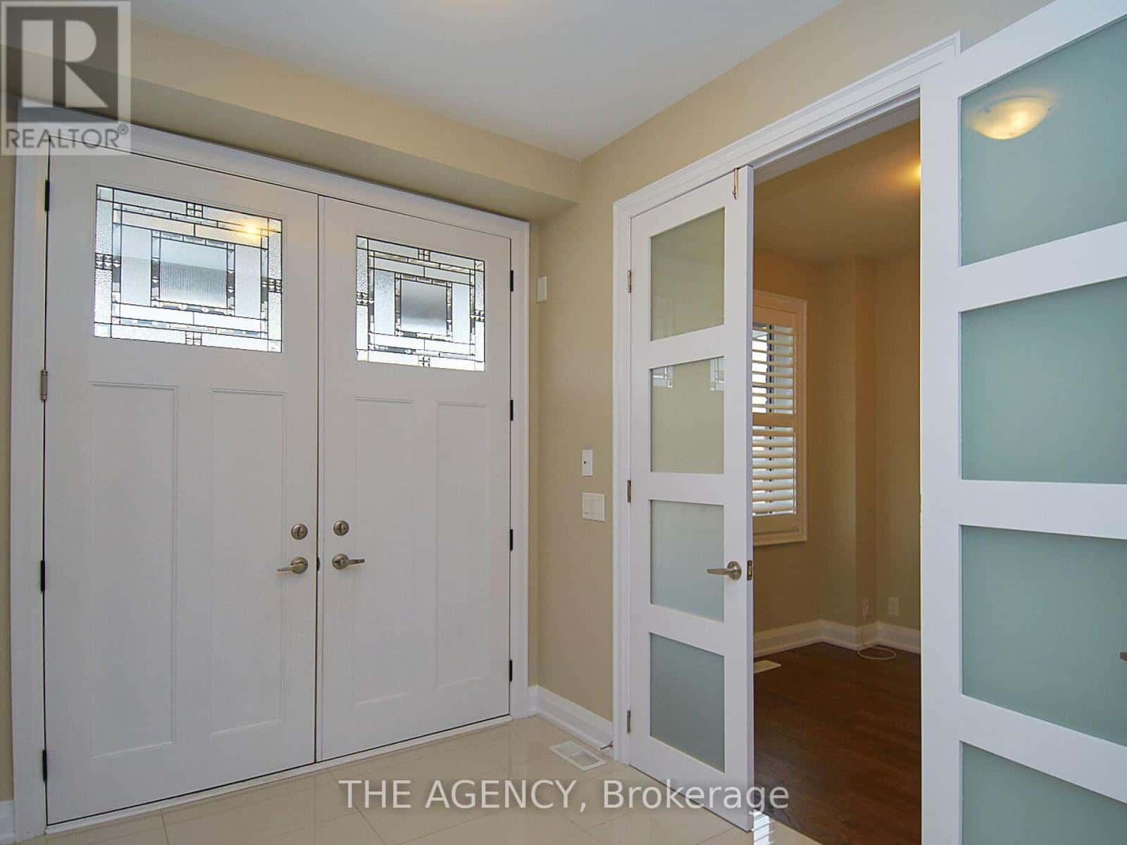 2344 DOBBINTON STREET — Oshawa (Windfields), Ontario - Photo 3 of 40