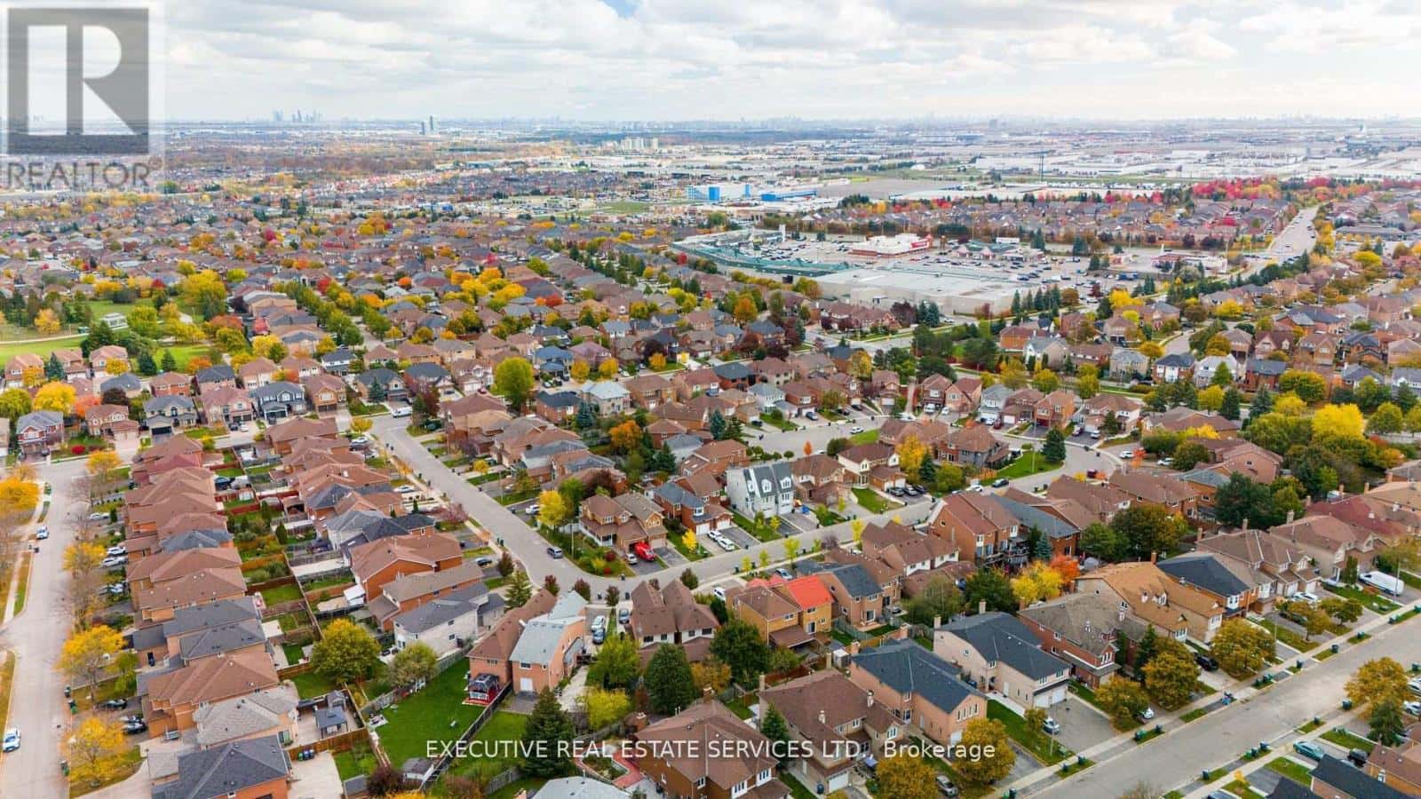 48 EAGLERIDGE DRIVE — Brampton (Sandringham-Wellington), Ontario - Photo 2 of 17