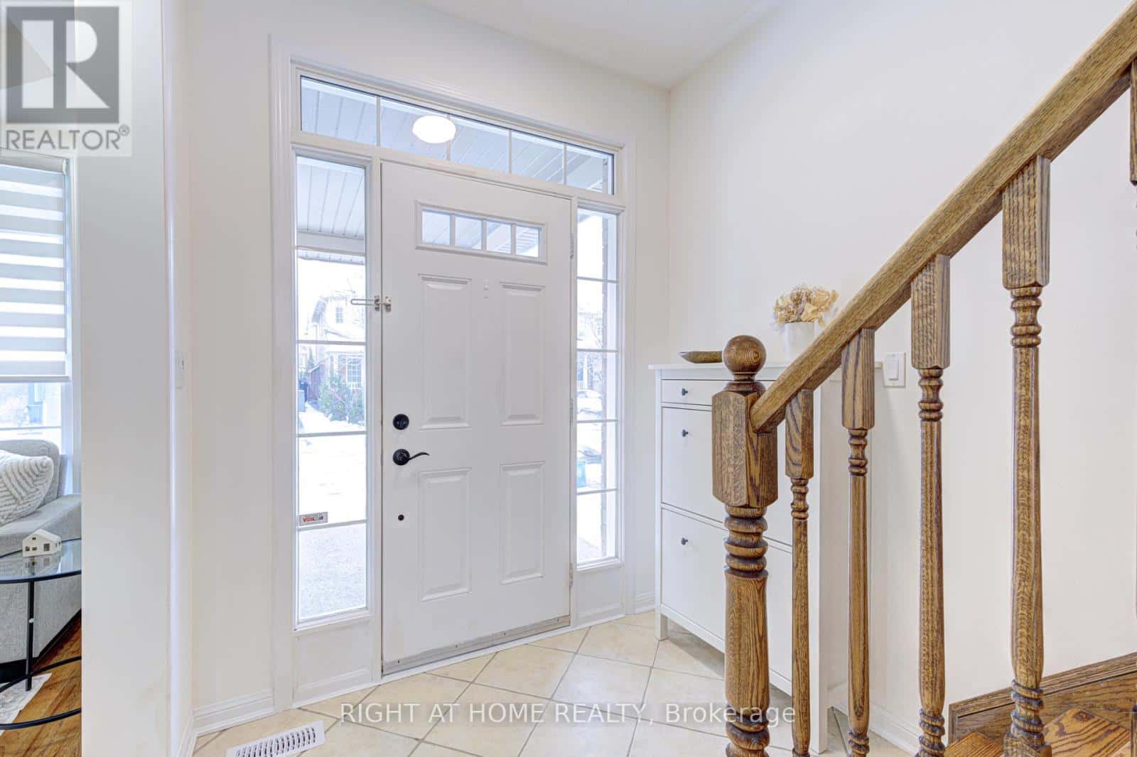 796 RAYNER COURT — Milton (HA Harrison), Ontario - Photo 4 of 50