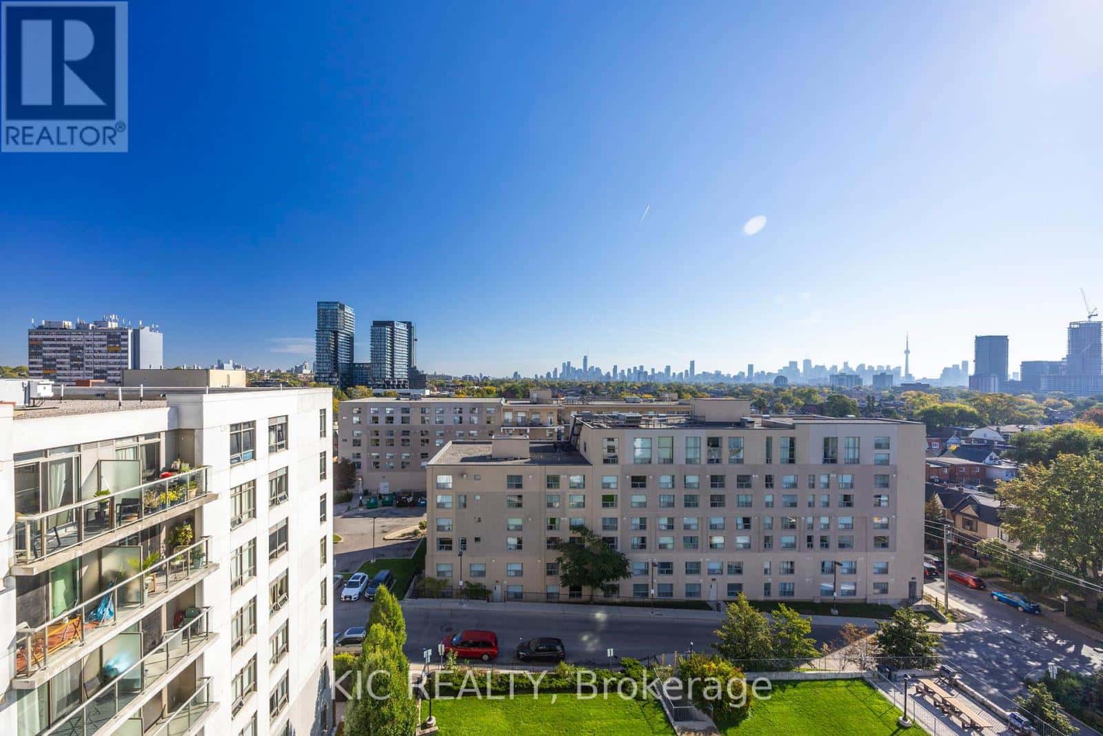 901 - 812 LANSDOWNE AVENUE — Toronto (Dovercourt-Wallace Emerson-Junction), Ontario - Photo 4 of 15