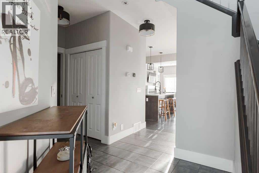 169 Shalestone Way — Fort McMurray, Alberta - Photo 4 of 39