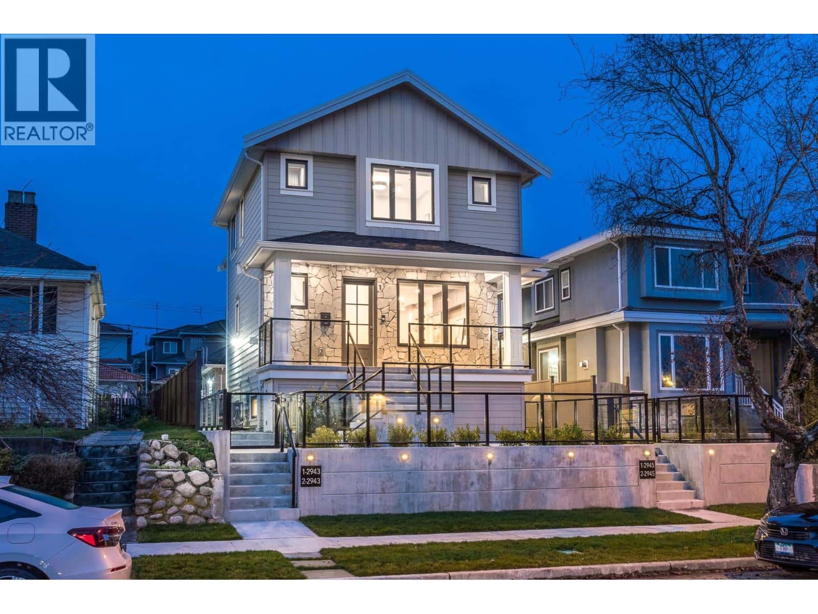 1 2943 E 44TH AVENUE — Vancouver, British Columbia - Photo 4 of 39