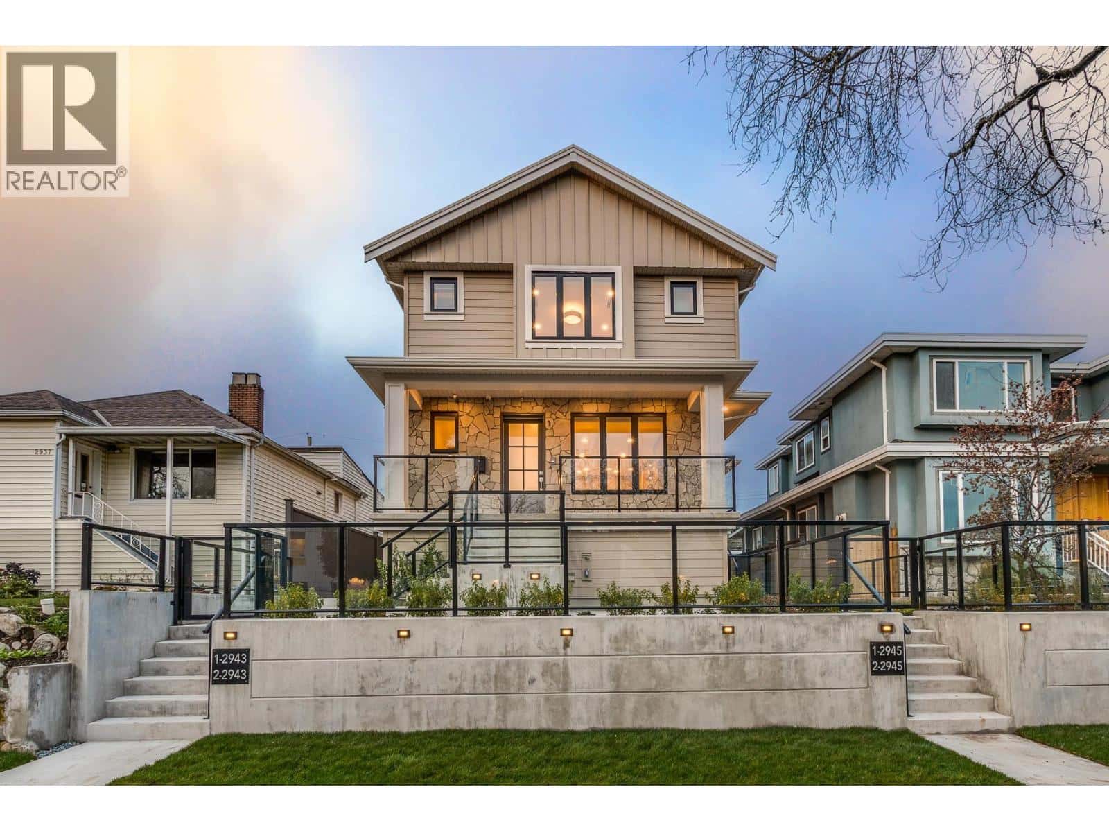 1 2943 E 44TH AVENUE — Vancouver, British Columbia - Photo 2 of 39