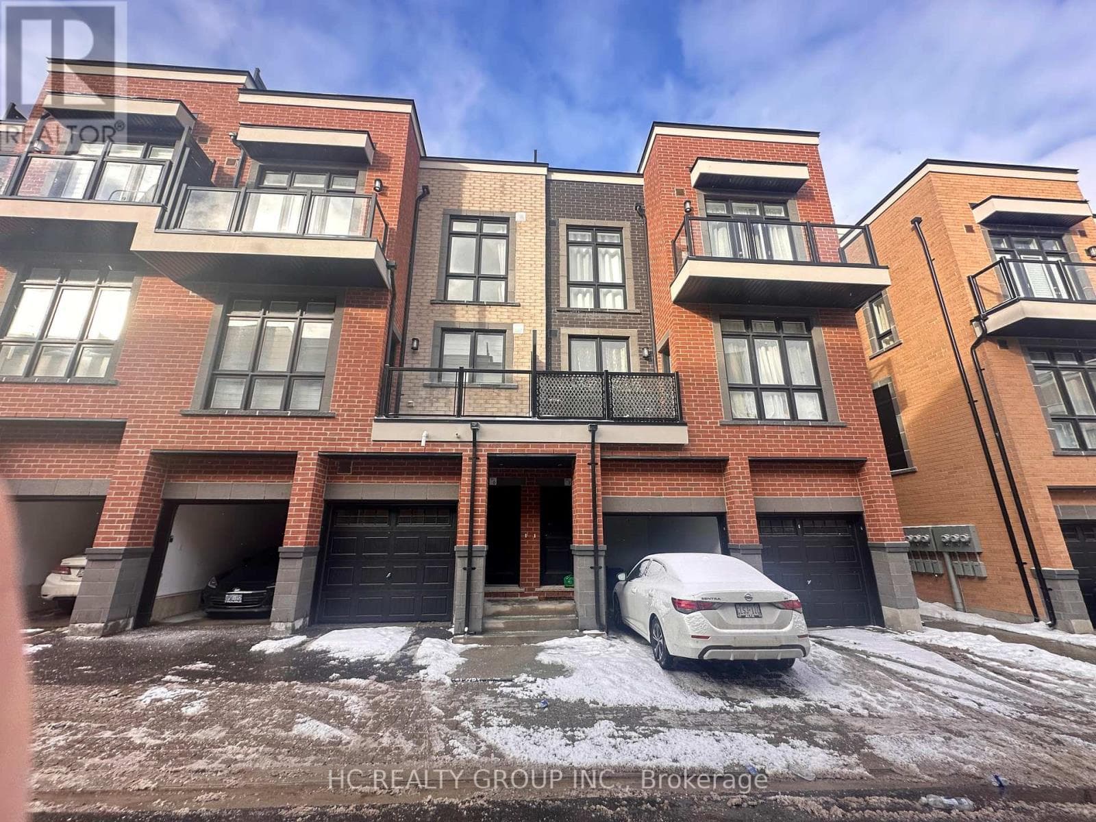 6 - 3 BOND CRESCENT — Richmond Hill (Oak Ridges), Ontario - Main photo