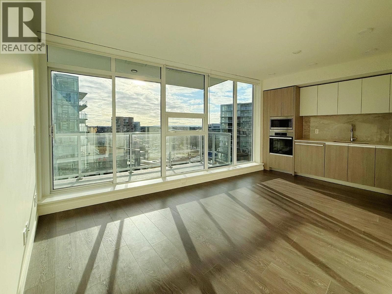 1301 6633 BUSWELL STREET — Richmond, British Columbia - Main photo