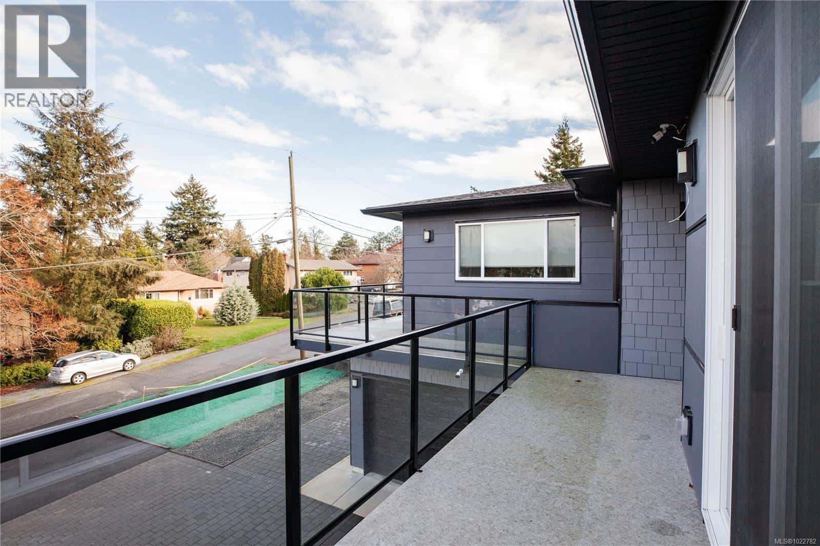 741 Snowdrop Ave — Saanich, British Columbia - Photo 5 of 98