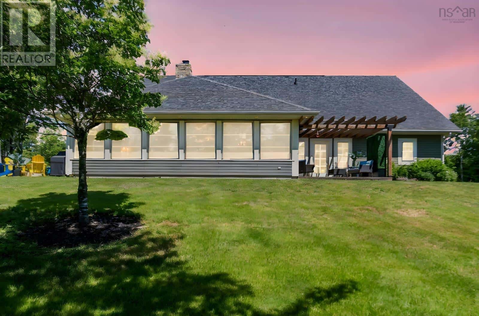 15 Norwood Court — Porters Lake, Nova Scotia - Photo 3 of 50