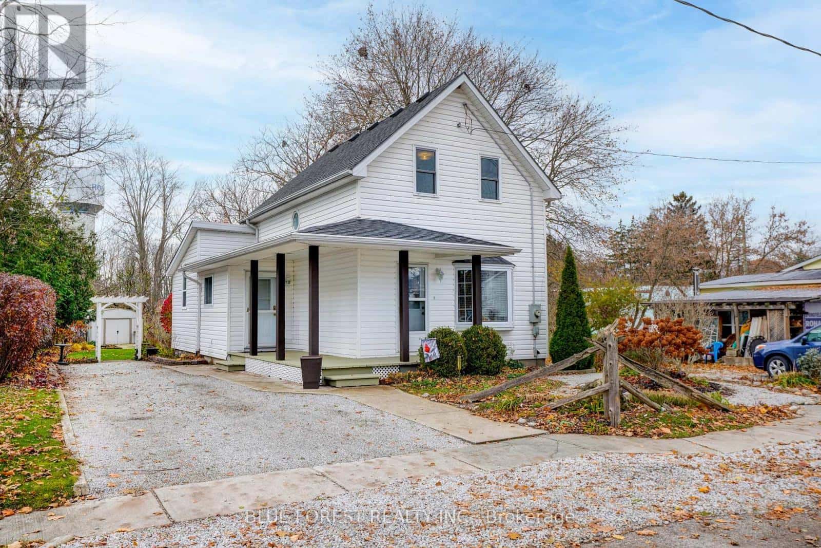 210 JANE STREET — West Elgin (Rodney), Ontario - Photo 2 of 42