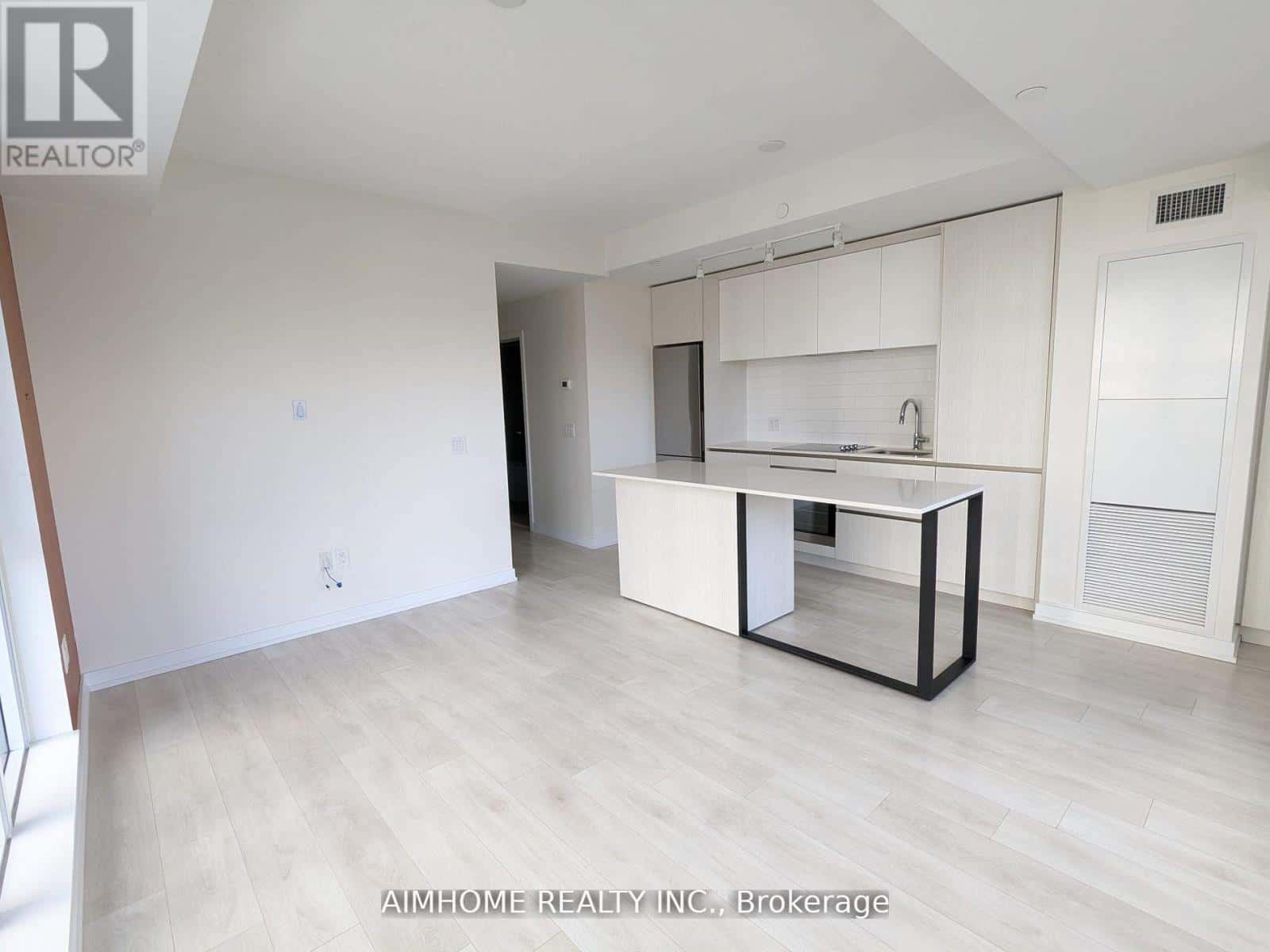 W509 - 225 SUMACH STREET — Toronto (Regent Park), Ontario - Photo 5 of 12