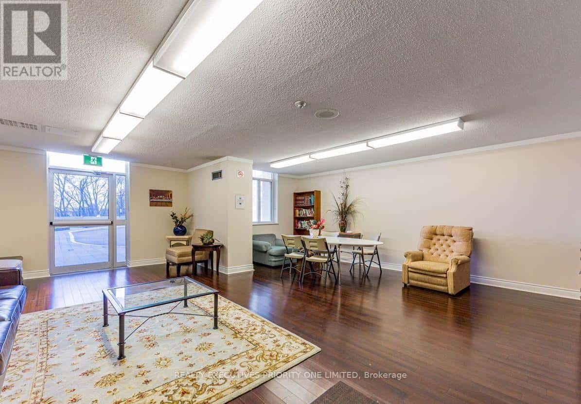 1505 - 3559 EGLINTON AVENUE W — Toronto (Mount Dennis), Ontario - Photo 3 of 6