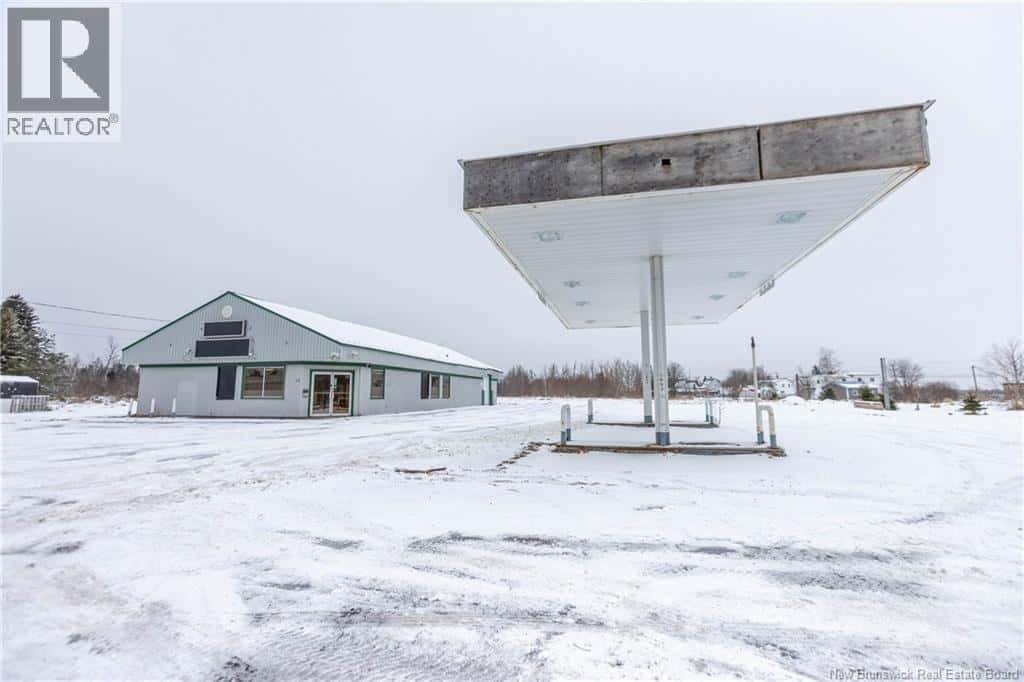 13 Shemogue Road — Port Elgin, New Brunswick - Photo 2 of 29