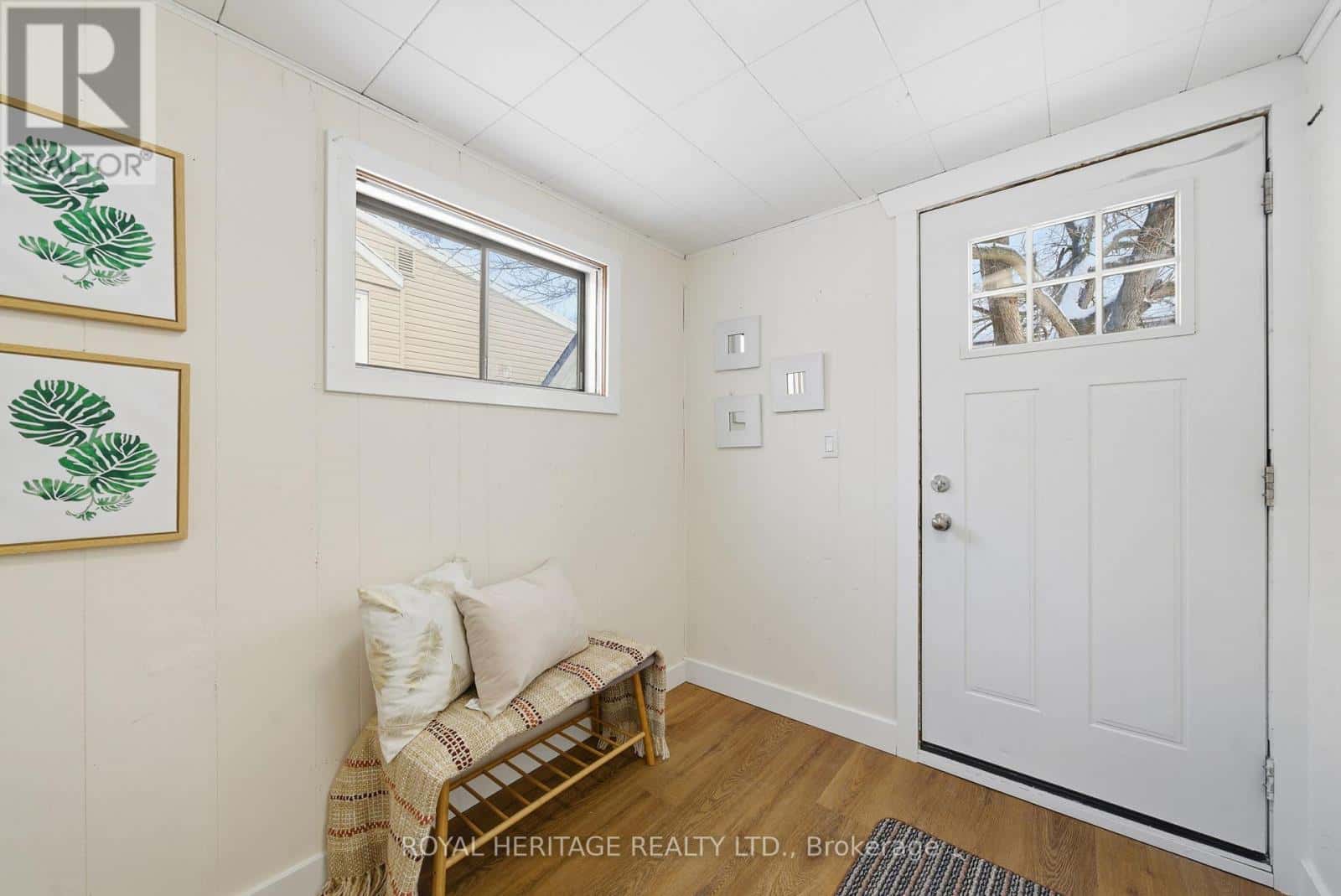 18 SPRING STREET — Quinte West (Trenton Ward), Ontario - Photo 5 of 38