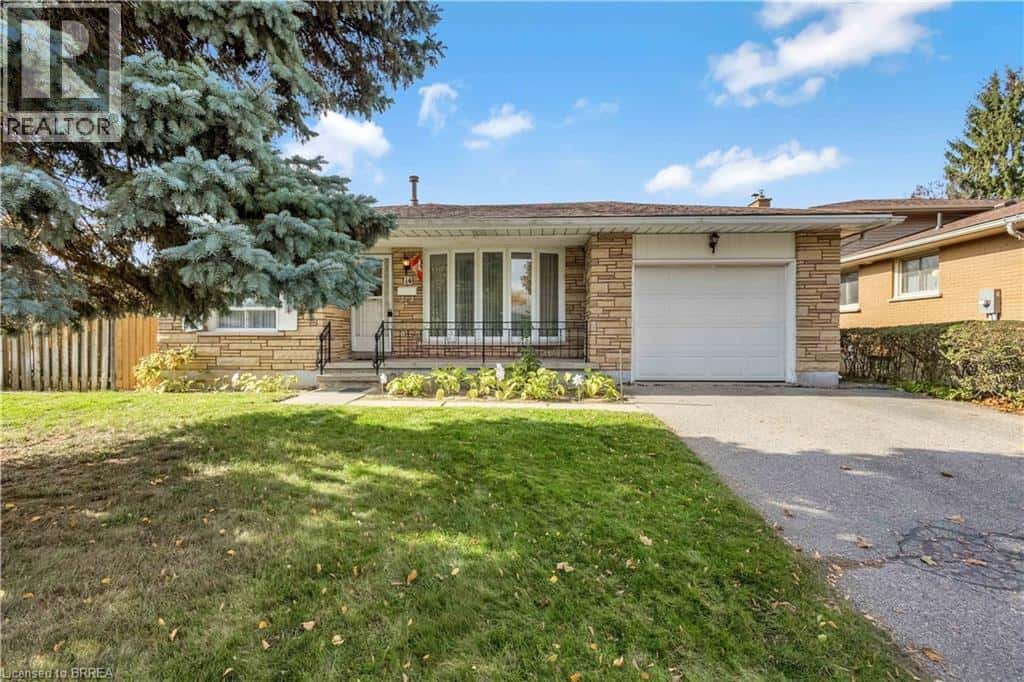 14 BURDOCK Boulevard — Brantford, Ontario - Photo 2 of 49