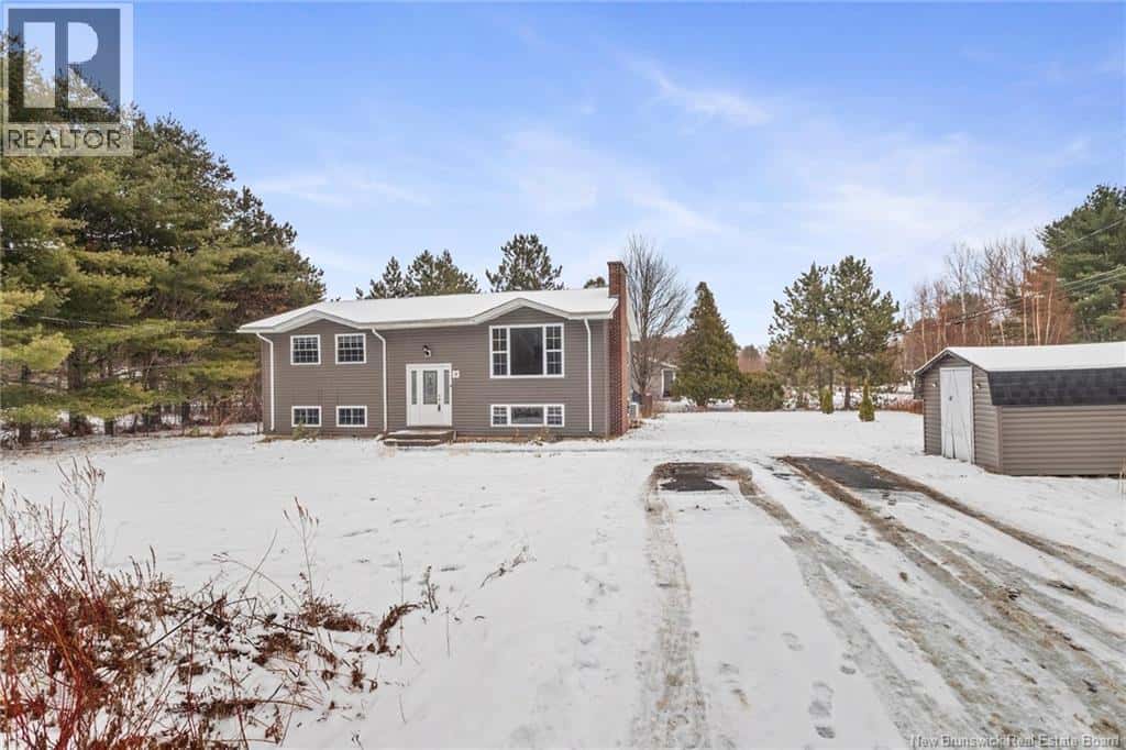 9 Currie Avenue — Burton, New Brunswick - Photo 2 of 47