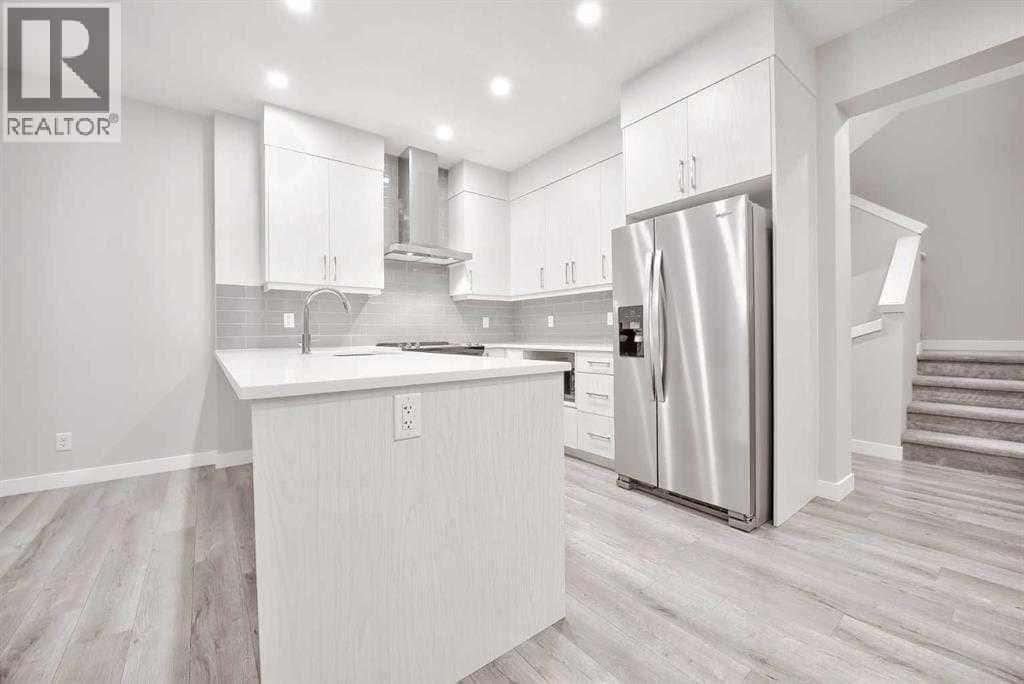 917 Crestridge Common SW — Calgary, Alberta - Photo 5 of 30